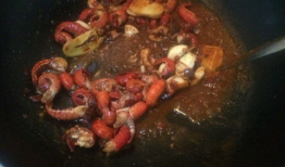 虾尾的做法视频,轻松学会家常美味